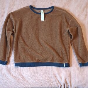 Patagonia Brown Fleece with Blue Accents